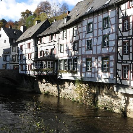 Historisches Haus Im Herzen Von モンシャウ エクステリア 写真