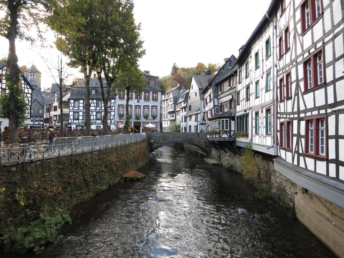 Historisches Haus Im Herzen Von モンシャウ エクステリア 写真