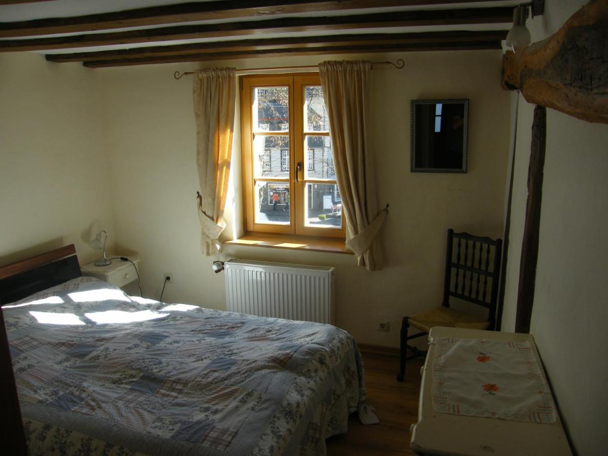 Historisches Haus Im Herzen Von モンシャウ エクステリア 写真