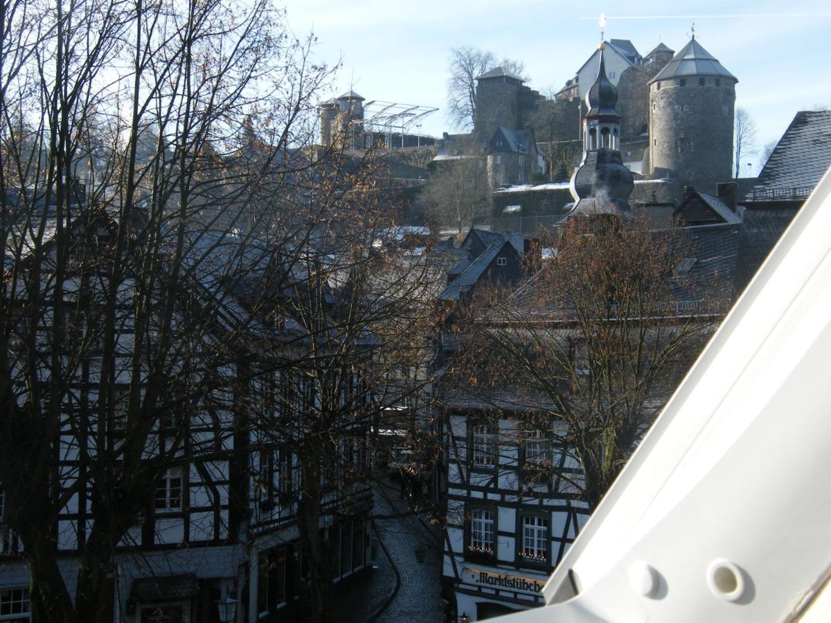 Historisches Haus Im Herzen Von モンシャウ エクステリア 写真