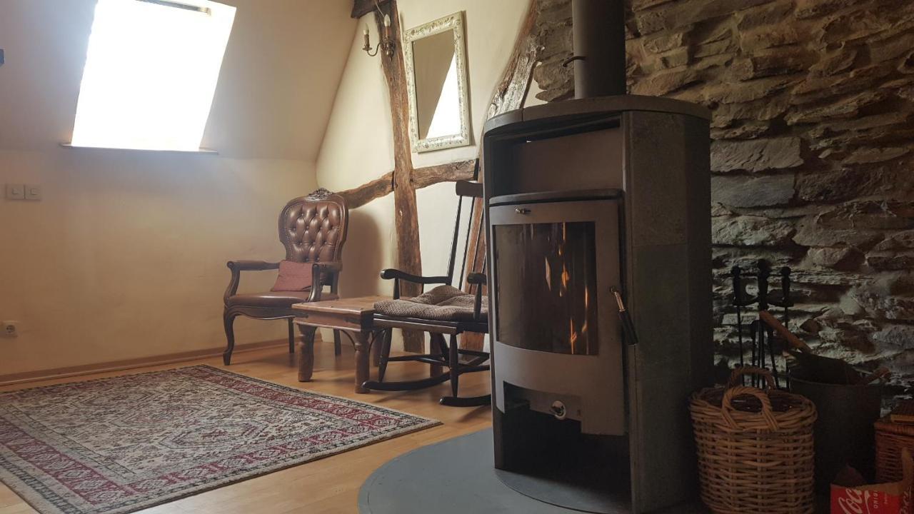 Historisches Haus Im Herzen Von モンシャウ エクステリア 写真