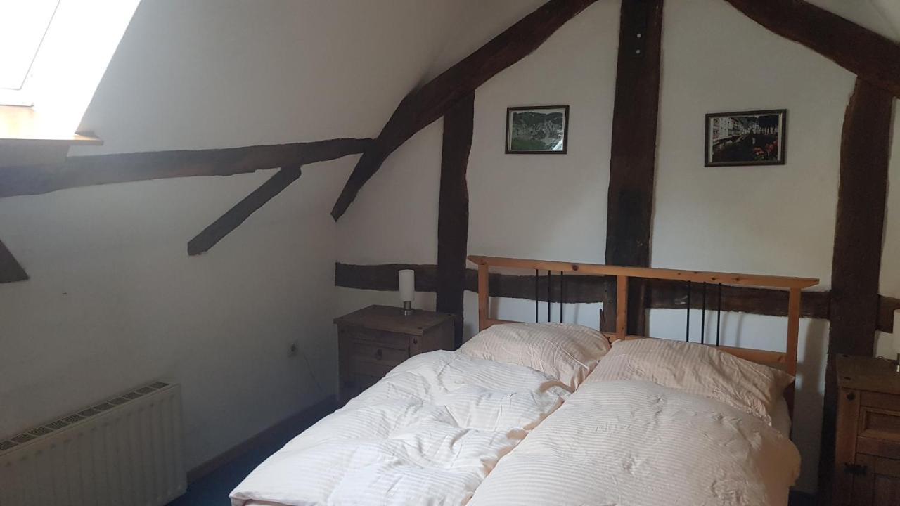 Historisches Haus Im Herzen Von モンシャウ エクステリア 写真