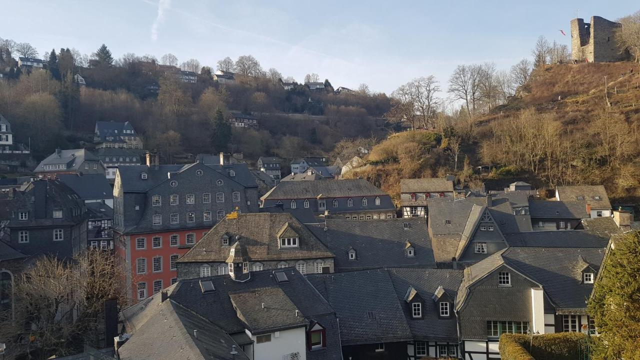 Historisches Haus Im Herzen Von モンシャウ エクステリア 写真