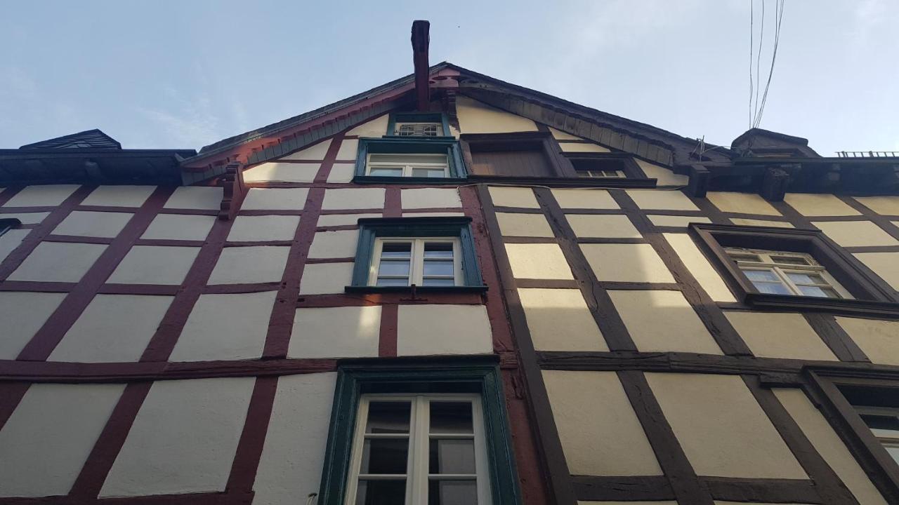 Historisches Haus Im Herzen Von モンシャウ エクステリア 写真